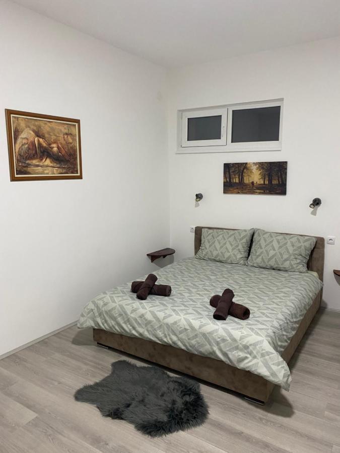 Lotus House Apartment Zrenjanin Luaran gambar