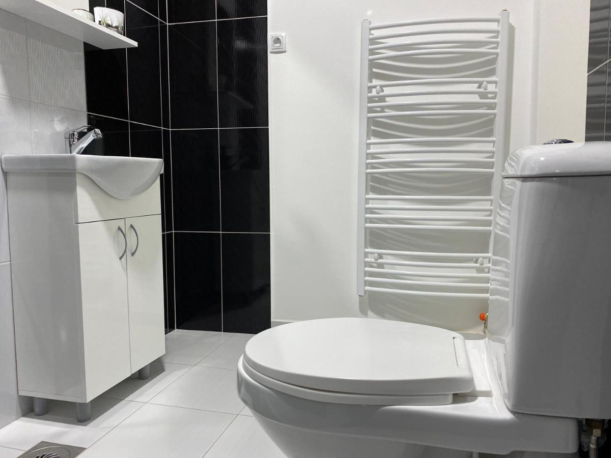 Lotus House Apartment Zrenjanin Luaran gambar