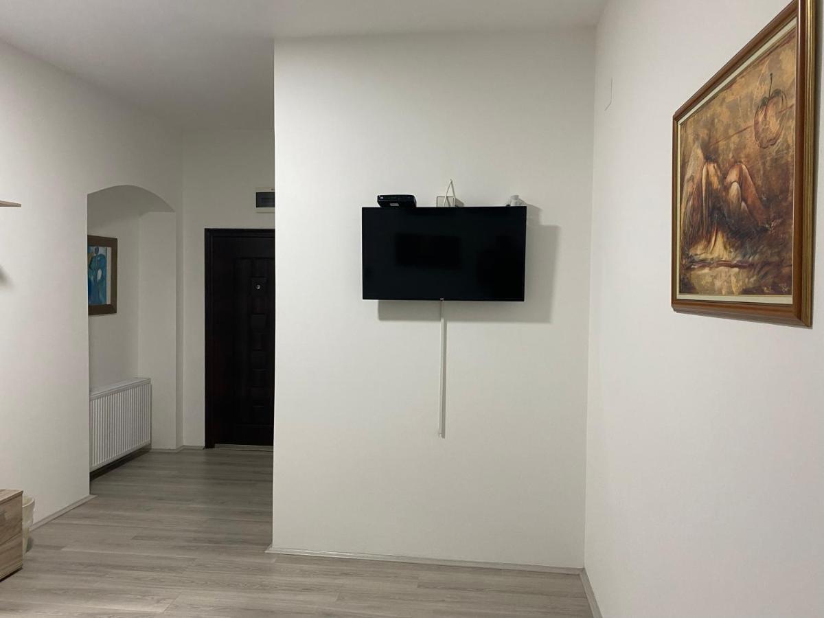 Lotus House Apartment Zrenjanin Luaran gambar