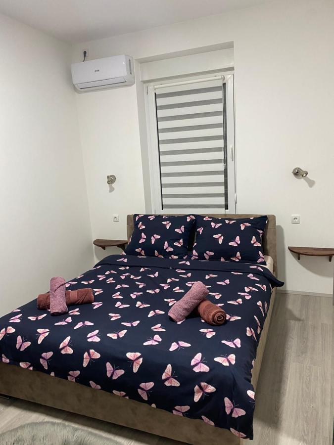 Lotus House Apartment Zrenjanin Luaran gambar