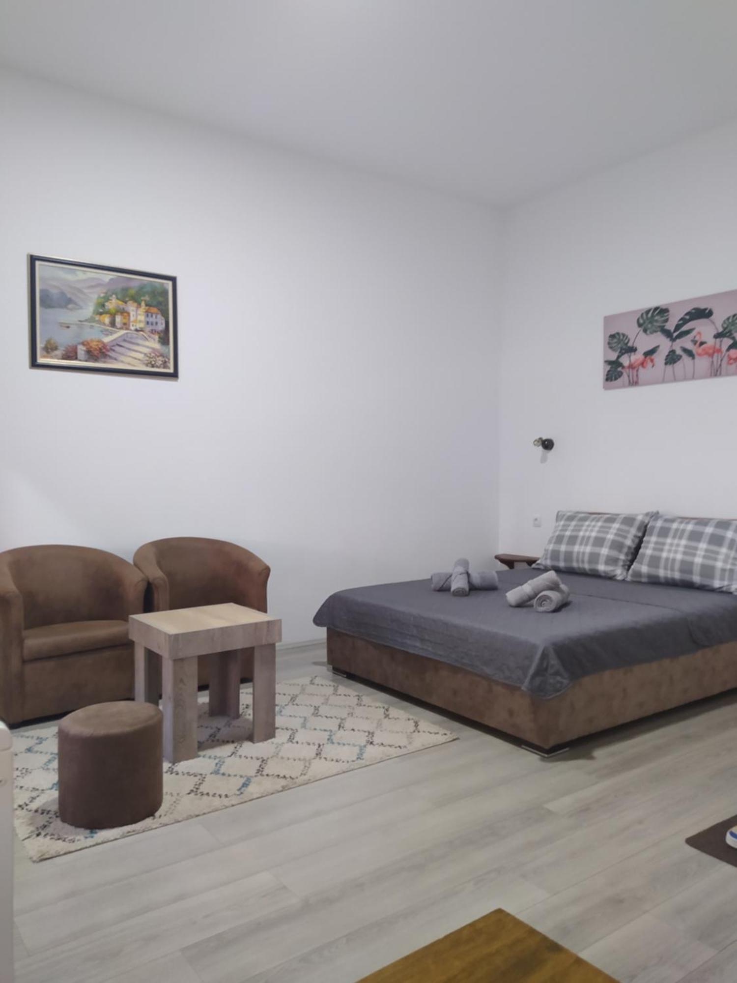 Lotus House Apartment Zrenjanin Luaran gambar